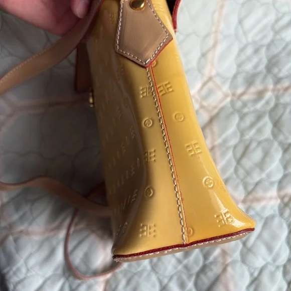 Arcadia patent leather yellow shoulder bag - Picture 5 of 12